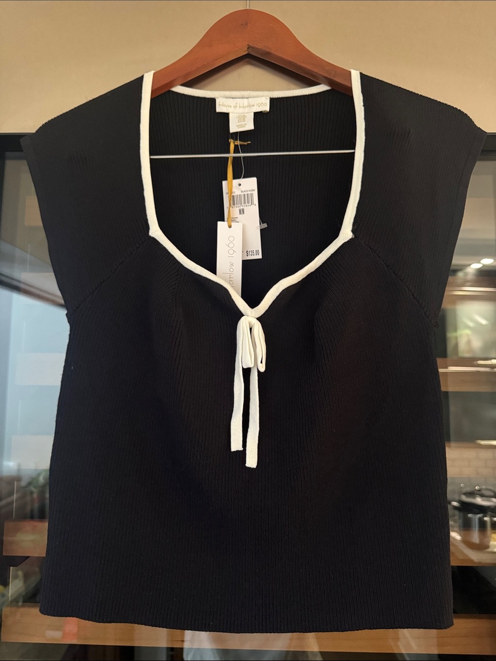 House of Harlow 1960 Ribbed Contrast Trim Knit Top NWT Black Ivory Size M - Picture 2 of 5